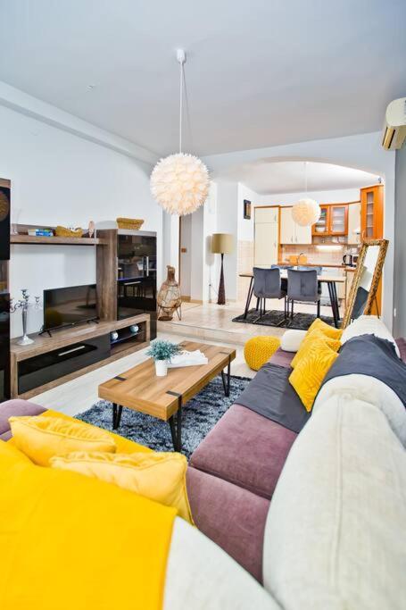 Apartman Tino With Two Sunny Terace Hvar Town Zewnętrze zdjęcie